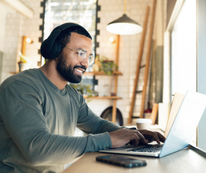 remote working from a public café